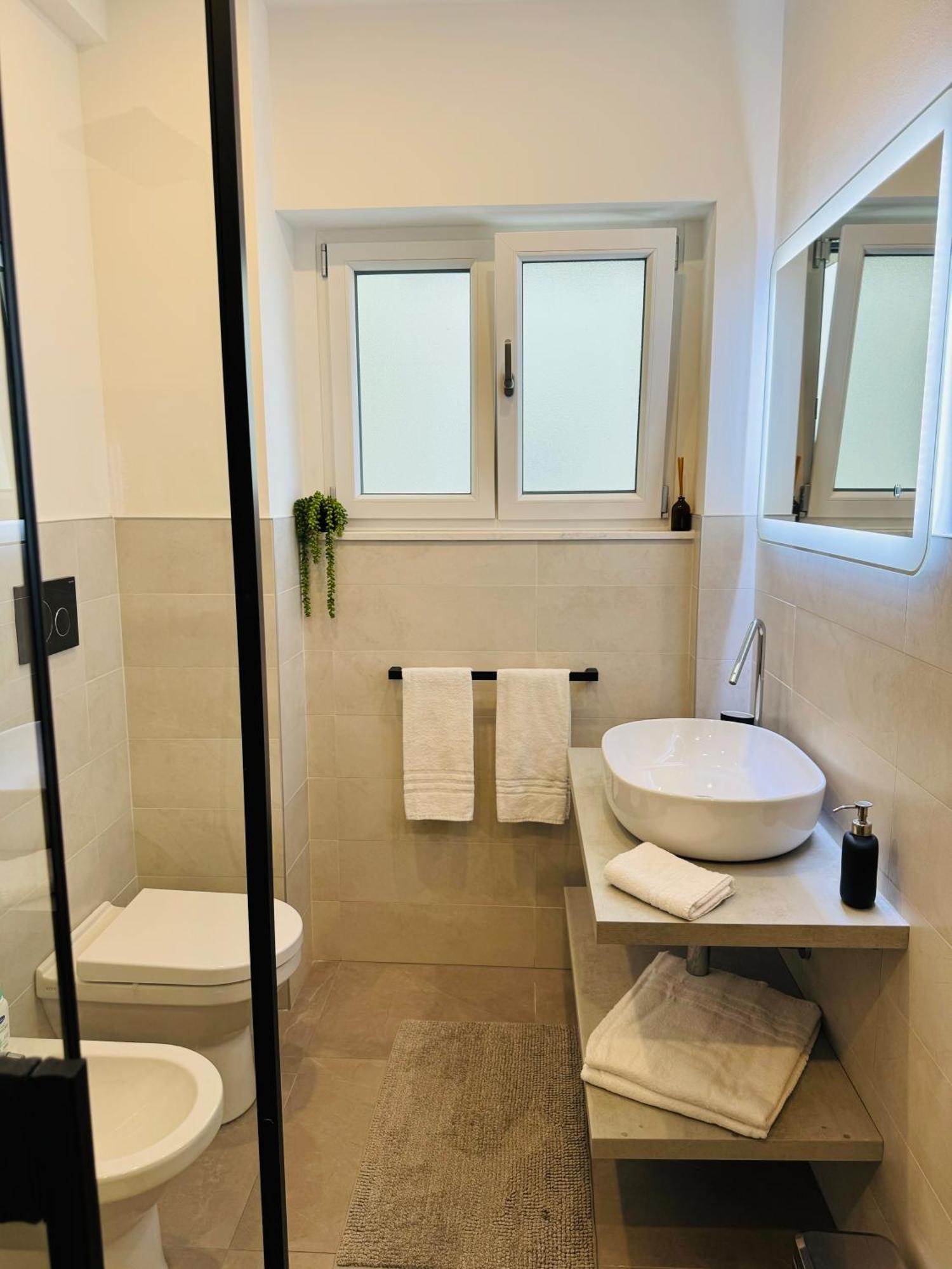 Maison Floran Appartamento In Centro A Trieste Dış mekan fotoğraf
