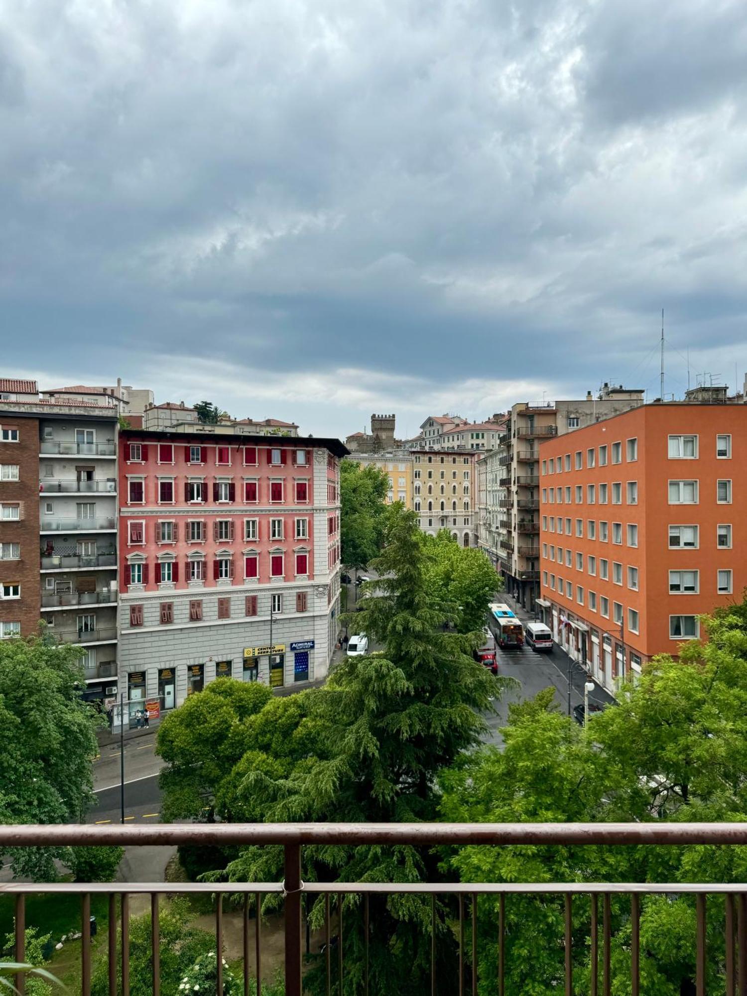 Maison Floran Appartamento In Centro A Trieste Dış mekan fotoğraf